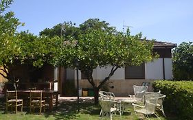 Casa Unifamiliar Con Jard N Privado