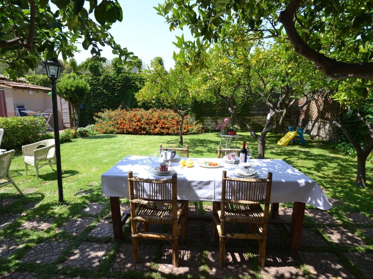 Villa Casa Unifamiliar Con Jard N Privado Agnone Bagni Esterno foto
