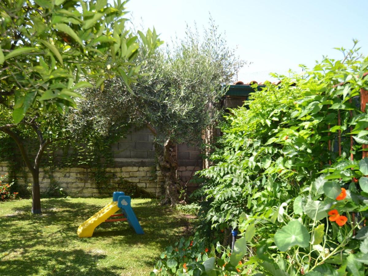 Villa Casa Unifamiliar Con Jard N Privado Agnone Bagni Esterno foto