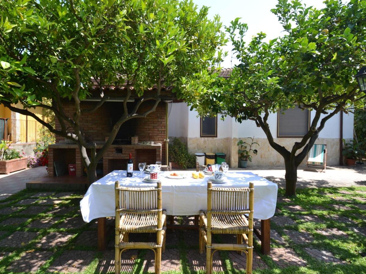 Villa Casa Unifamiliar Con Jard N Privado Agnone Bagni Esterno foto